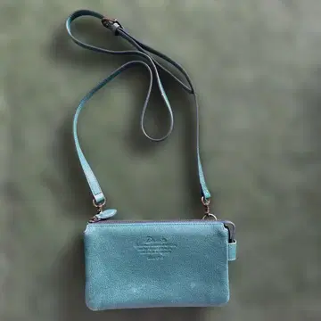 숄더백 외 포켓 부착