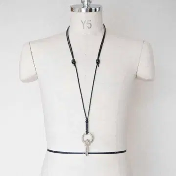 SENTI 센티 / 후크 카라비너 가죽 목걸이 가죽 스트랩