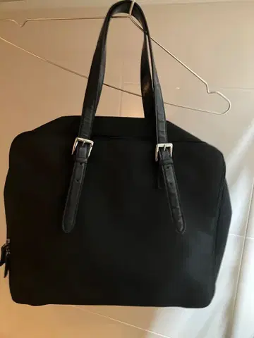 피에르 가르뎅 백은 여행용이나 비즈니스용으로도 사용하실 수 있습니다.