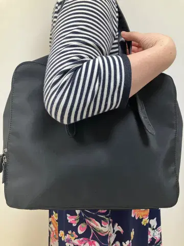 피에르 가르뎅 백은 여행용이나 비즈니스용으로도 사용하실 수 있습니다.