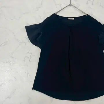 새상품급 axes femme 빅 절개 이소재 원톤 반팔 블라우스 M