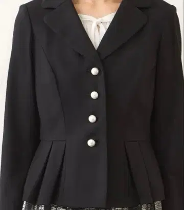 투 비 시크 블랙 자켓 신축성 있는 원단 사이즈 44