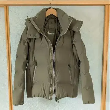 ALL TERRAIN 올리브 그린 다운 자켓