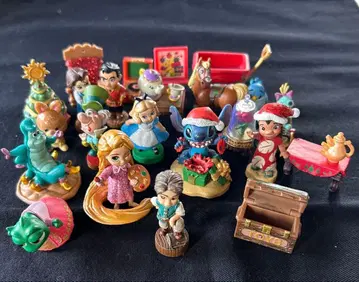 디즈니 스토어 크리스마스 피규어