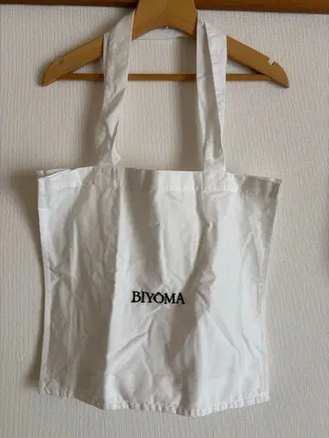 BIYOMA 에코백 화이트