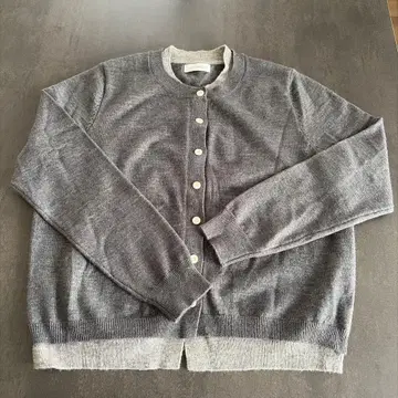 미사용 새상품 그레이 울 혼방 가디건