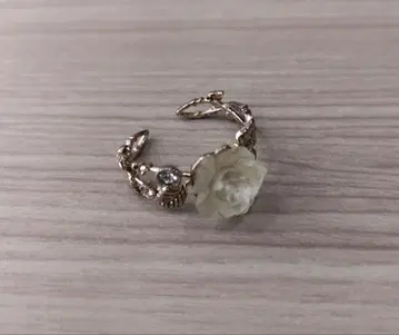 axes femme 페이보릿 로즈 반지 화이트 액시즈 덕질