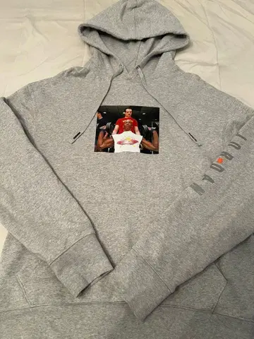 JORDAN x UNDEFEATED 후드티 M 사이즈