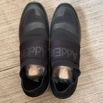 미사용 애드엘름 스니커즈