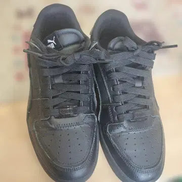 Puma 블랙 스니커즈