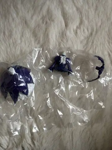 로리 고딕 깃털 달린 가챠