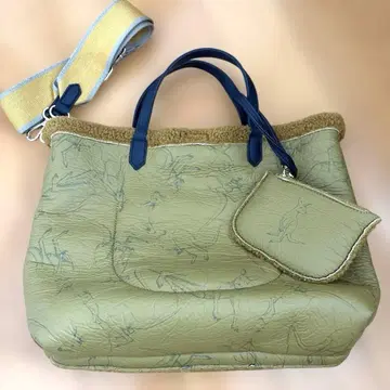 [새상품급] ear 베이지 동물 패턴 토트백