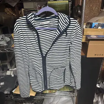 스트라이프 후드 부착 집업 후드티 플리스