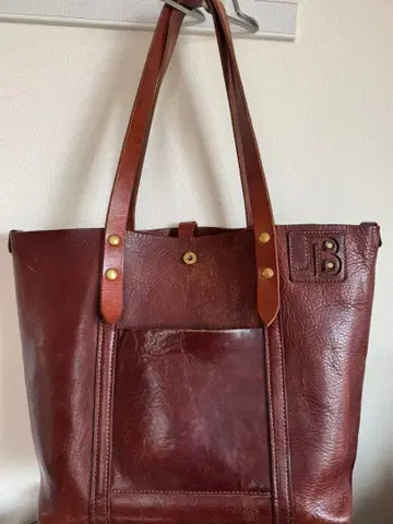 브라운 가죽 토트백 포켓 부착 Leather Base