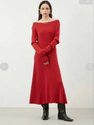 [ 새상품급 ] 미라 오웬 // 오프숄더 롱 리브 니트 원피스