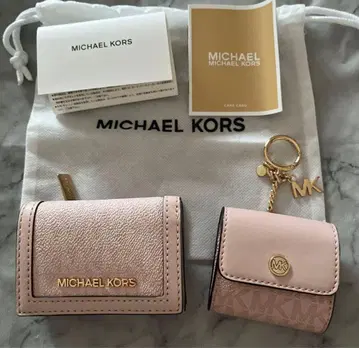 MICHAEL KORS 미니 지갑 AirPods 케이스