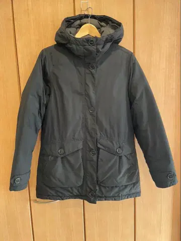 Marmot 블랙 다운 자켓 후드 부착