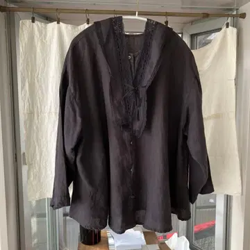 네스트로브 탈부착 카라 블라우스