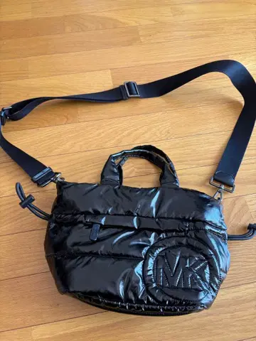 마이클코어스 나일론 숄더백