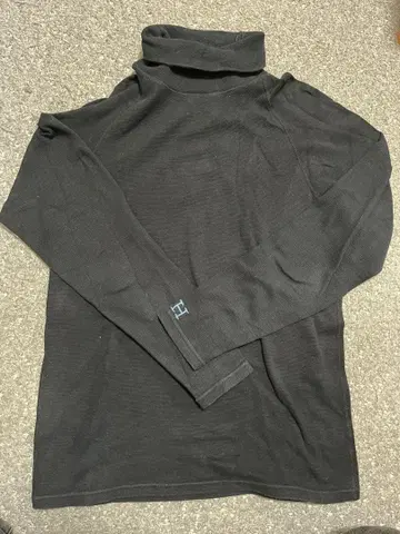 할리우드 런치 마켓, 블랙 터틀넥 사이즈 3