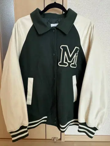 MUHE'T 바시티 자켓 다크 그린/화이트