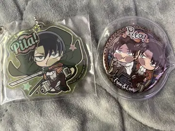 피타!데포메 진격의 거인 엘렌 리바이 캔뱃지 아크릴 키링