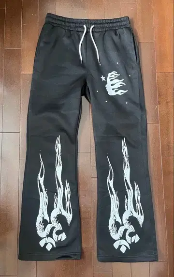 [ 당일 발송 ] hellstar 헬스타풍 블랙 플레어 팬츠