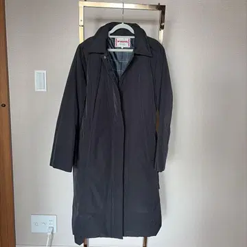 맥그리거 다운 후드 부착 롱 코트 블랙