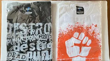 PUNKSPRING의 T셔츠와 머플러 타월, 참