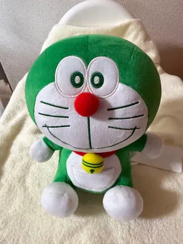[ 미개봉 새상품 ] UNIQLO 지속가능성 도라에몽 봉제 인형
