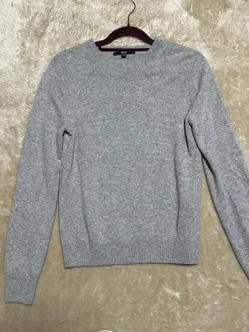 유니클로 여성용 캐시미어 그레이 크루넥 스웨터 S