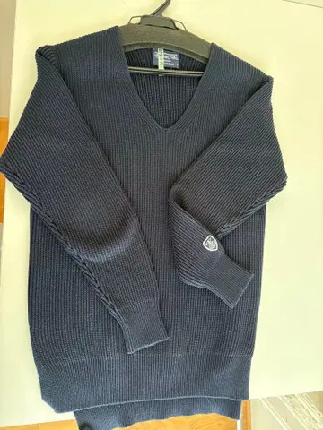 ORCIVAL 오르치발 네이비 V넥 스웨터