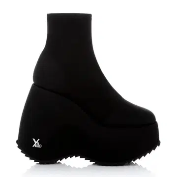 TOKYO BLACK PLATFORM SHORT BOOTS 사이즈 S