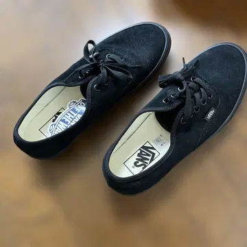 VANS 블랙 스웨이드 스니커즈