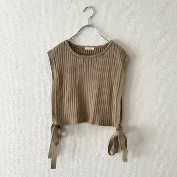 어반 리서치 아이템즈 크루넥 리브 니트 베스트 베이지