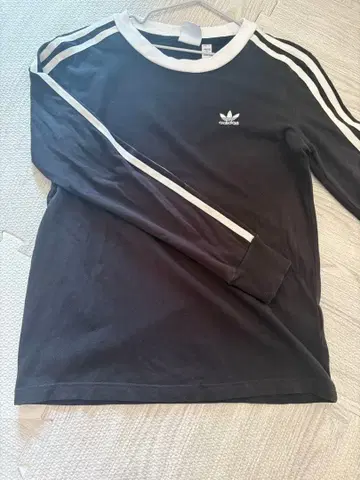 adidas originals 스트라이프 긴팔 T셔츠 S 사이즈
