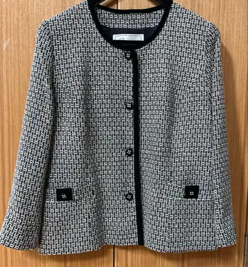 Bowbell (치구사) 노카라 자켓 화이트 블랙