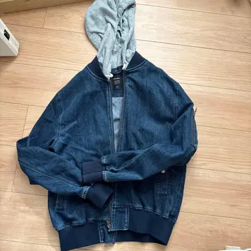 데님 후드 부착 집업 자켓