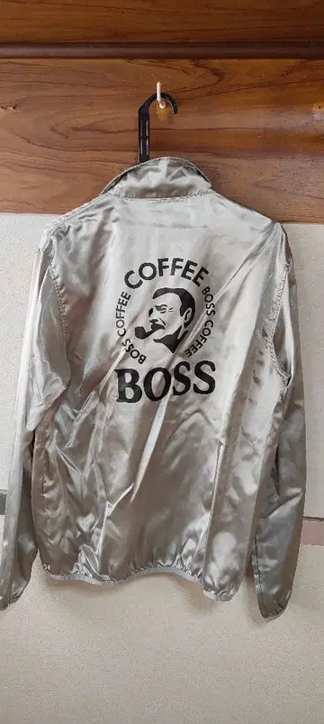 레어 BOSS 실버 나일론 자켓 미니지 커피 복조리 포함