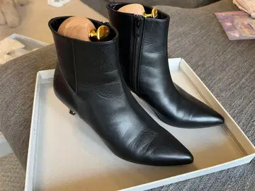 부티크 오사키 블랙 스틸레토 부츠