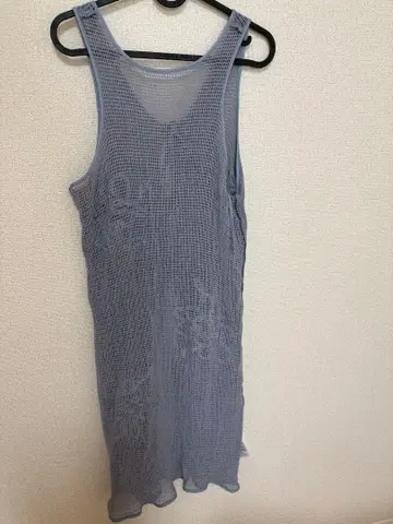 슬리브리스 메쉬 롱 원피스 그레이