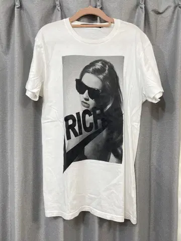 JOY RICH 화이트 그래픽 프린트 T셔츠 M 사이즈