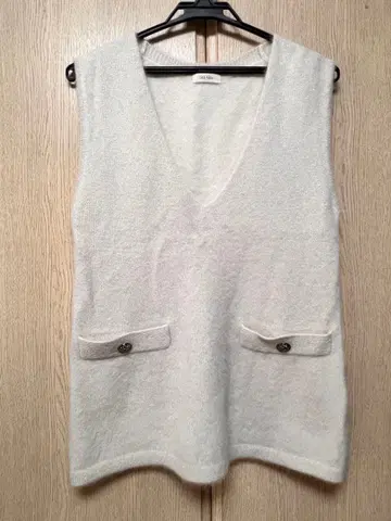 투모로우랜드 니트 베스트