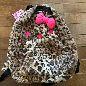 헬로키티 레오파드 무늬 백팩