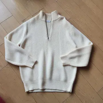 미사용 새상품 BEAUTY & YOUTH 아이보리 하이넥 스웨터