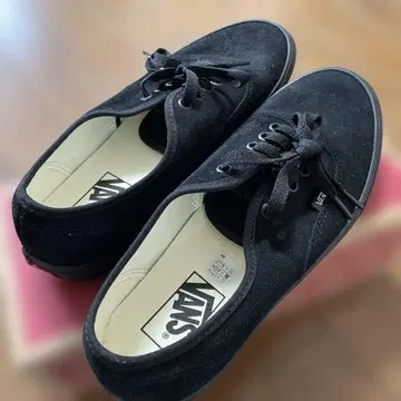 VANS 블랙 스니커즈