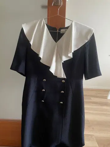 프릴 옷깃 네이비 미들 원피스