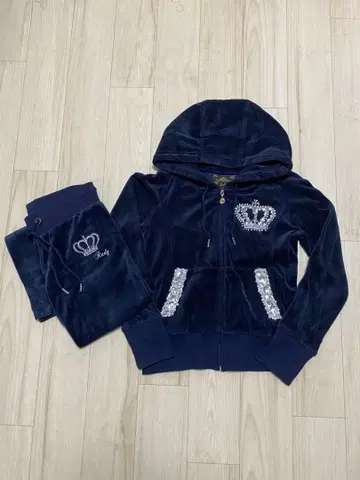 Rady 네이비 셋업 M 사이즈