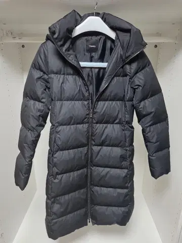 Theory 블랙 롱 다운 자켓