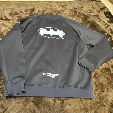 MASTER BUNNY EDITION 배트맨 자켓